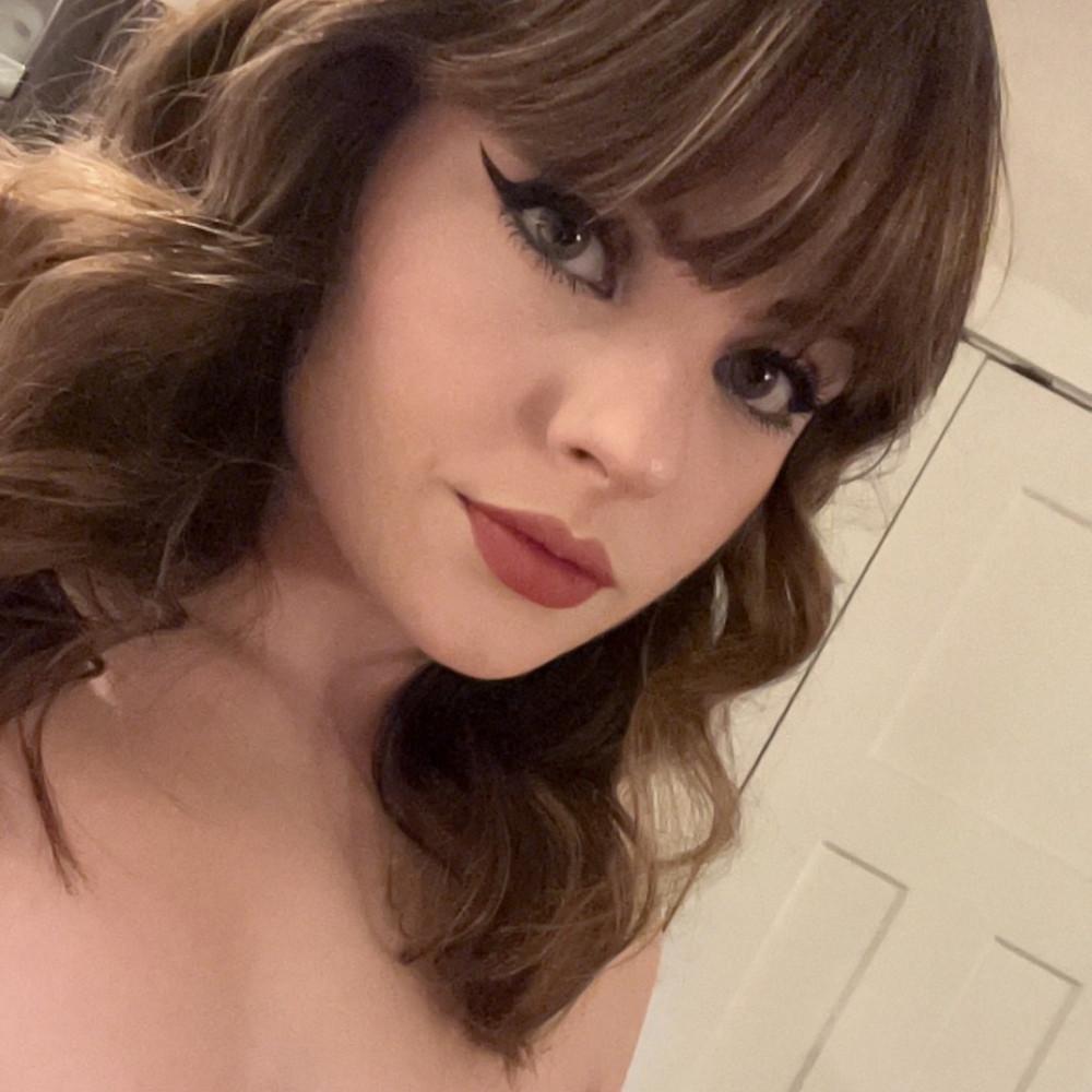 Meet your Posher, Alexandra